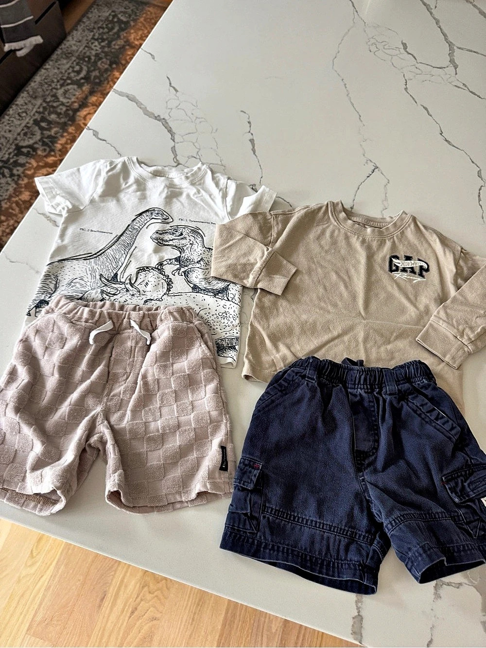 GAP x Hot Wheels Boys 3T 4-Piece Outfit Blue & Beige